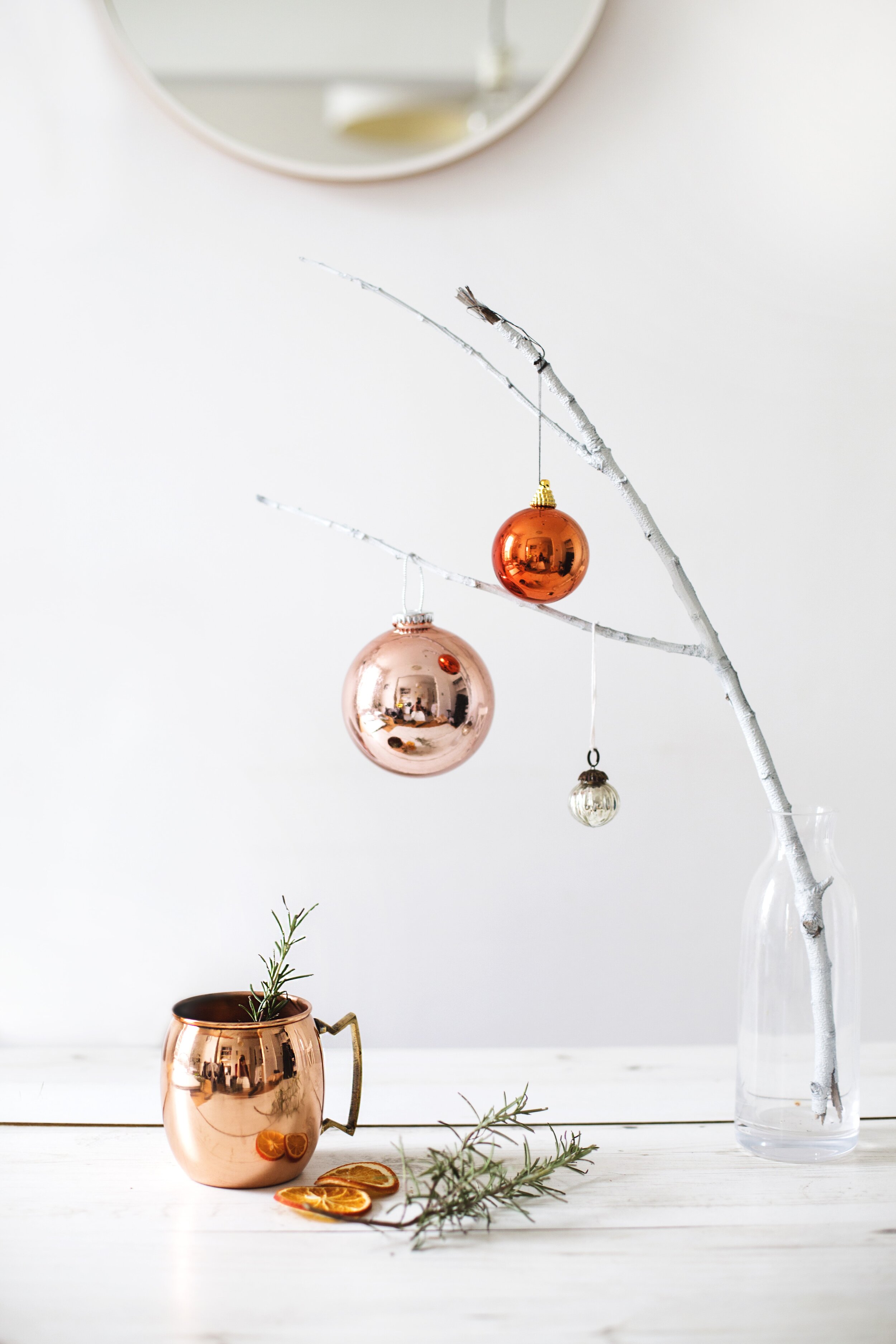 Minimalist DIY Christmas Decorations