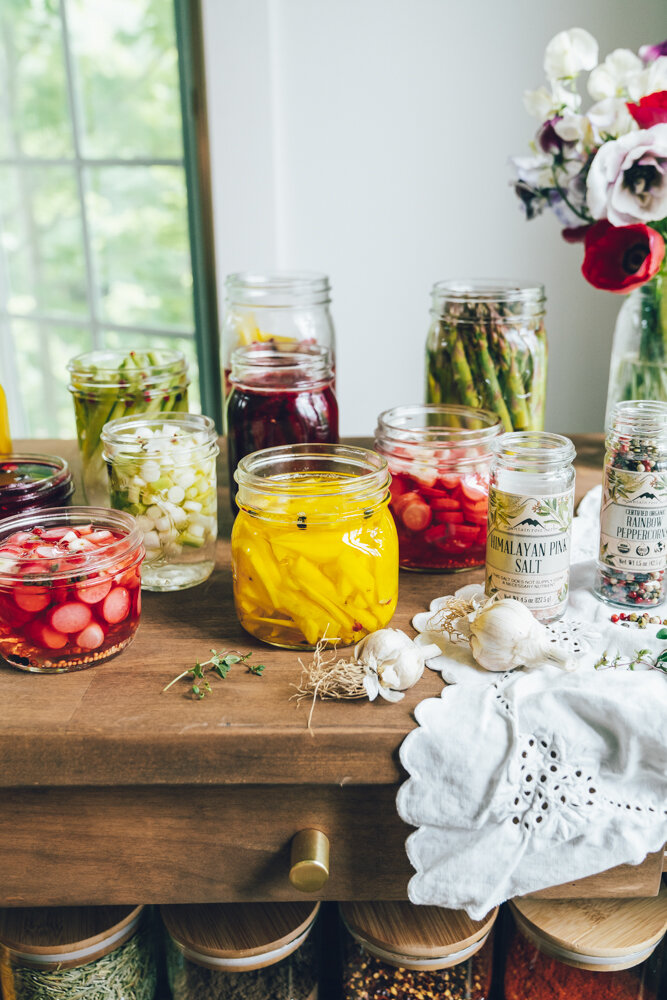 Simple How To Guide To Making Flavor Packed Quick Pickled Vegetables At Home (With Recipes)