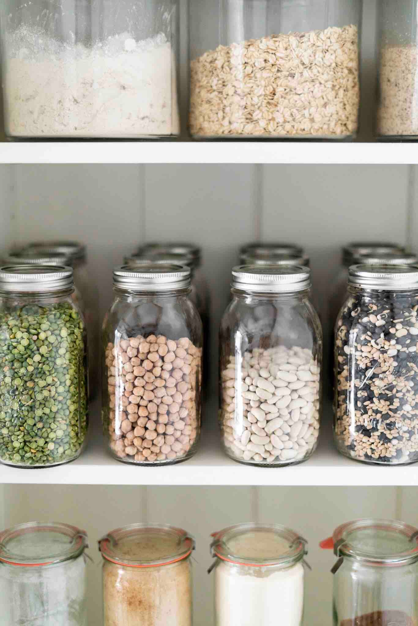 5 Best Glass Jars for Food Storage in a Home Kitchen